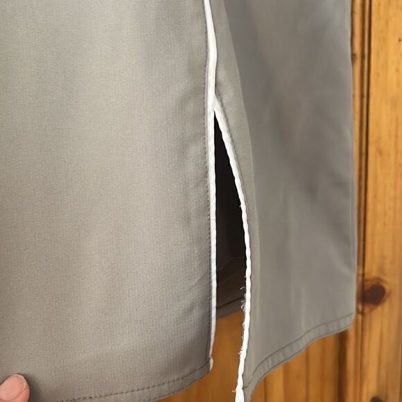 Nivo Gray Skort with White Piping - Picture 2 of 7